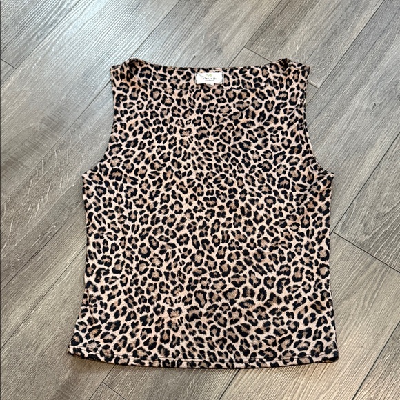 Leopard Print Sleeveless Top - Picture 2 of 4